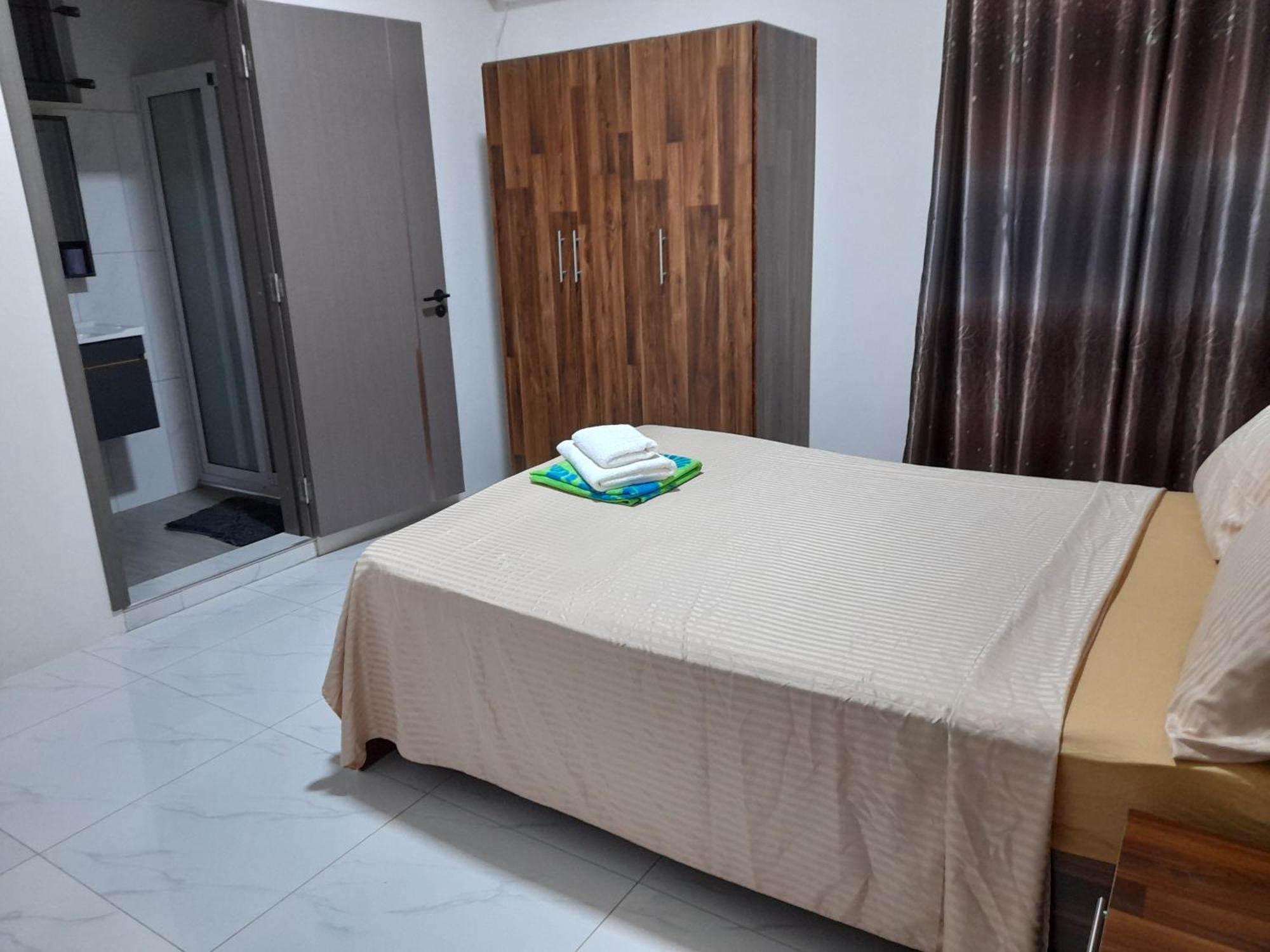 R & L Seaside Appartment Flic en Flac ภายนอก รูปภาพ